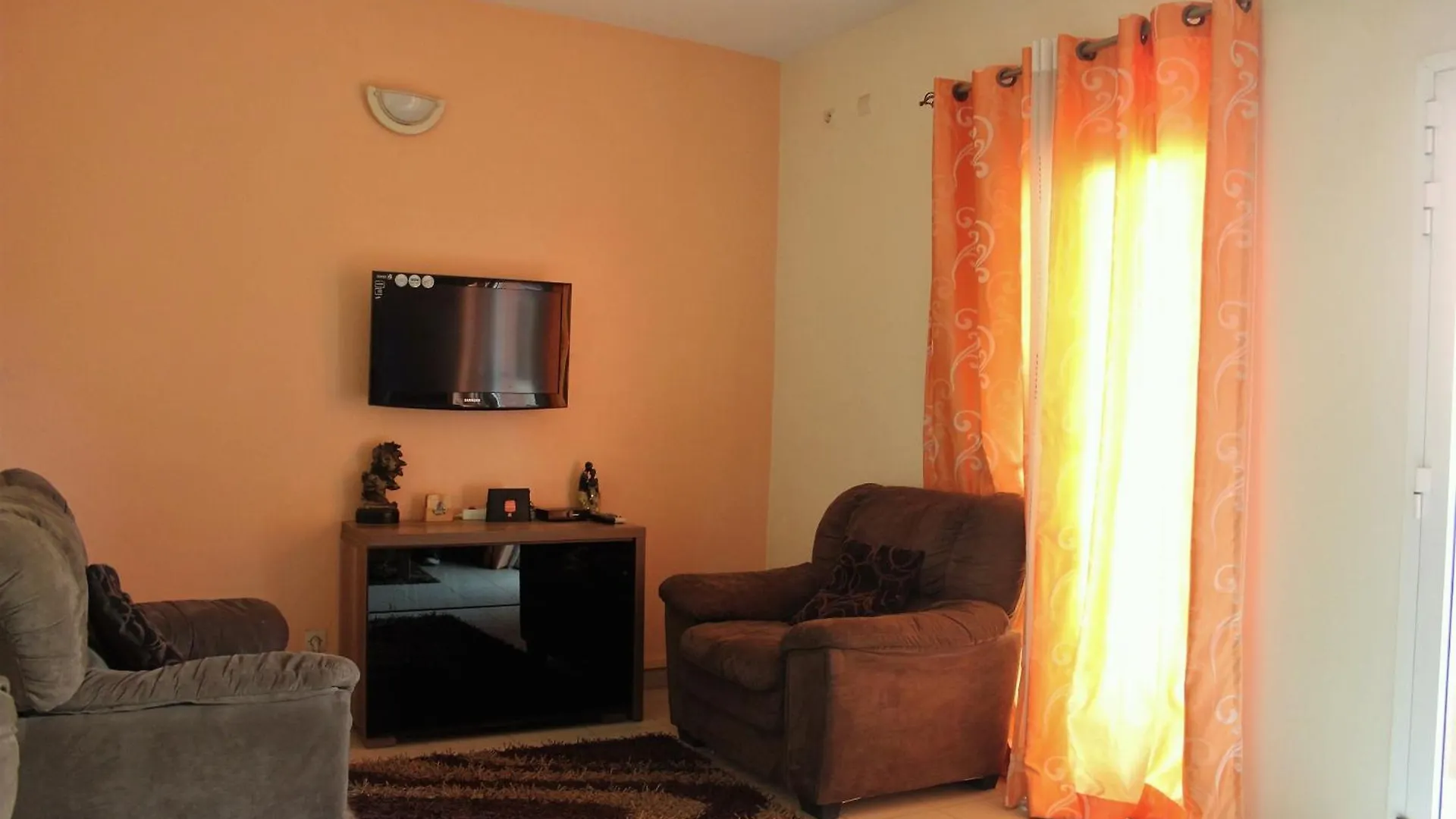 Quiet, Practical, Comfortable Apartment Dakar Senegal